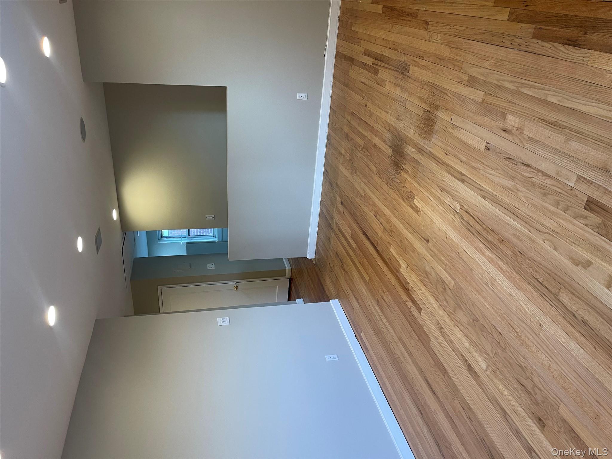 #4 photo, 26007 Langston, كوينز Glen Oaks , NY 11004