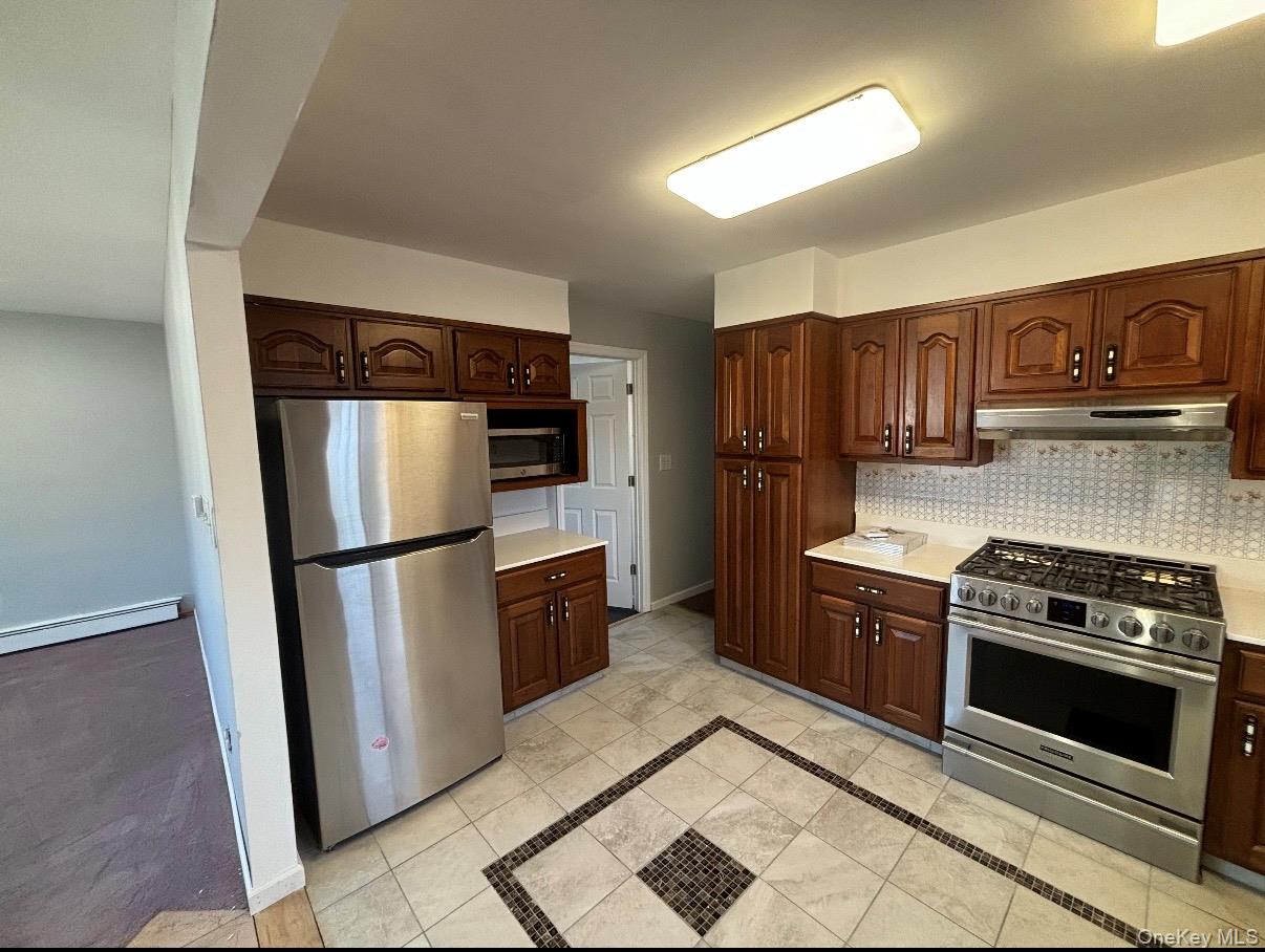 #3 photo, 28 Weir, ناسو Hempstead , NY 11550