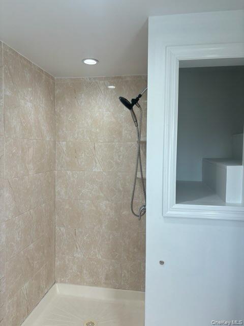 #14 photo, 204 Vanderbilt Avenue, सफ़ोक काउंटी Brentwood , NY 11717