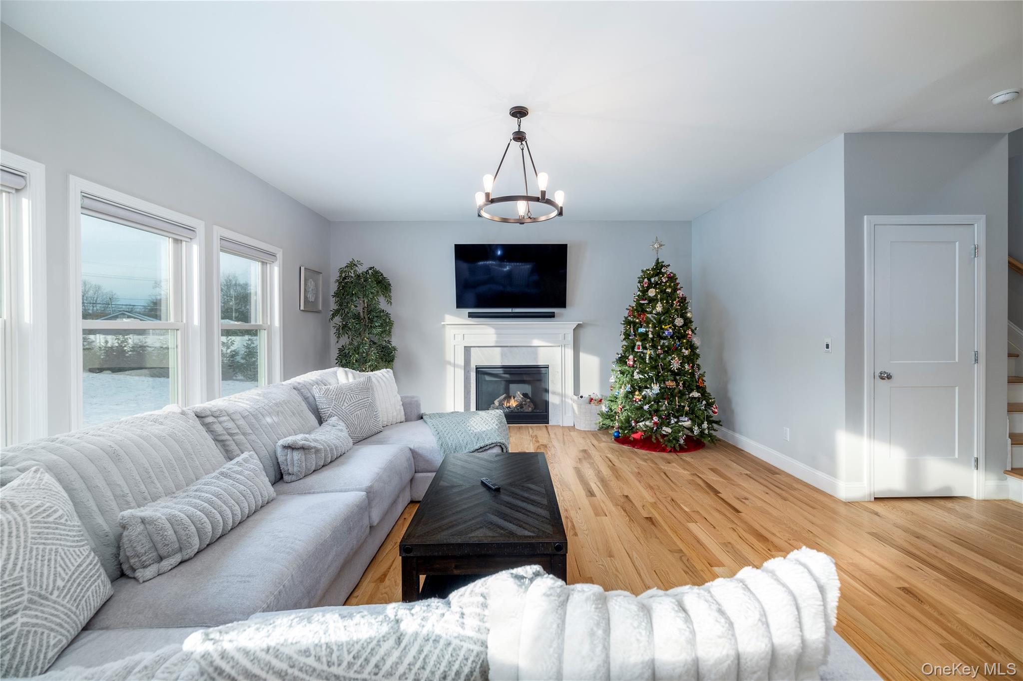 #8 photo, 9 Shaw Lane, सफ़ोक काउंटी East Moriches , NY 11940