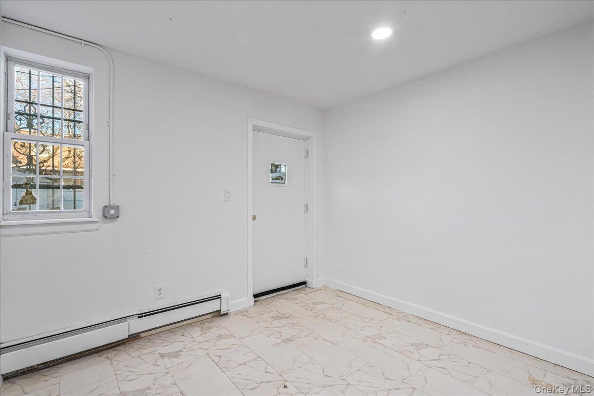 #12 photo, 953A E 217th Street, Bronx , NY 10469