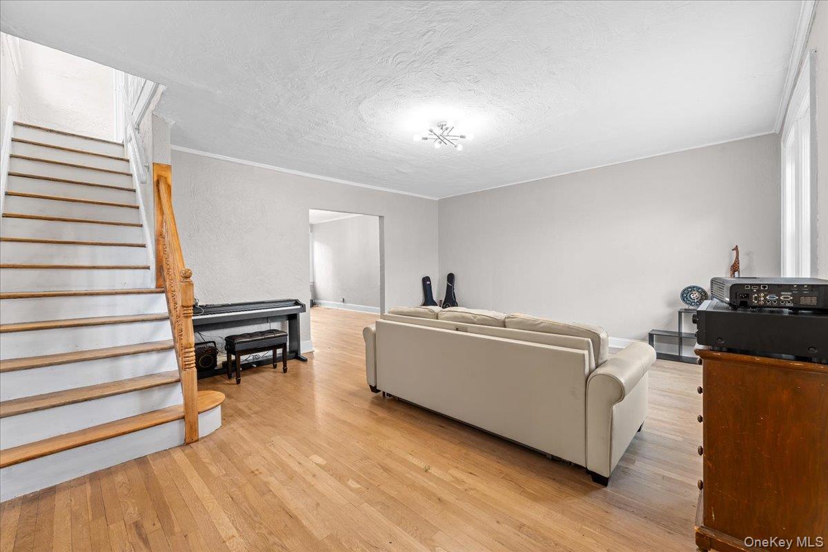 #12 photo, 128 Kimball Terrace, Yonkers , NY 10704