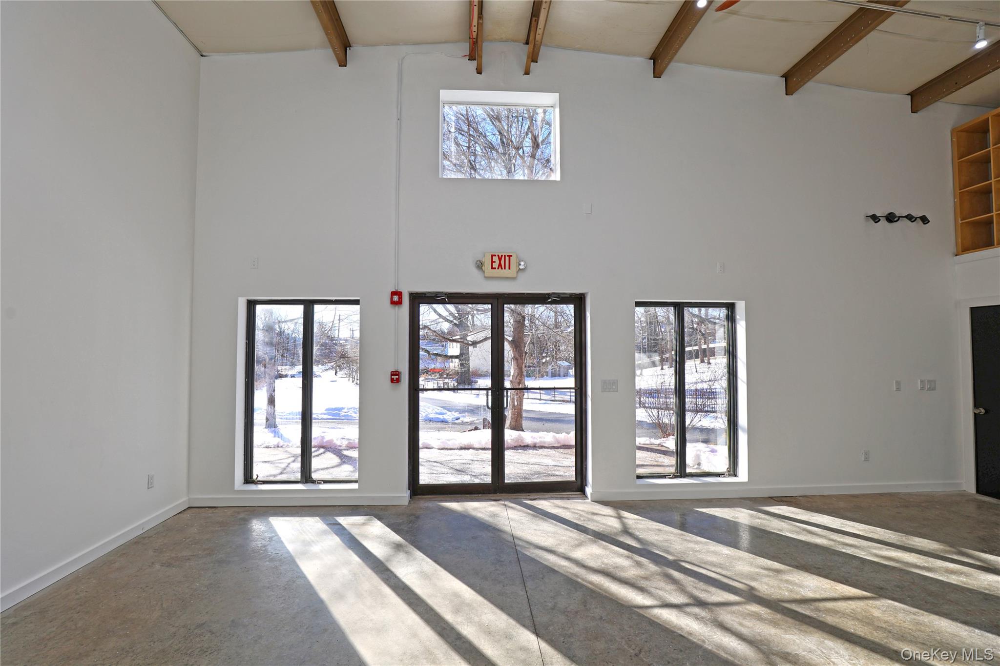 #4 photo, 9 Hanna Lane, 纽约州 Beacon , NY 12508