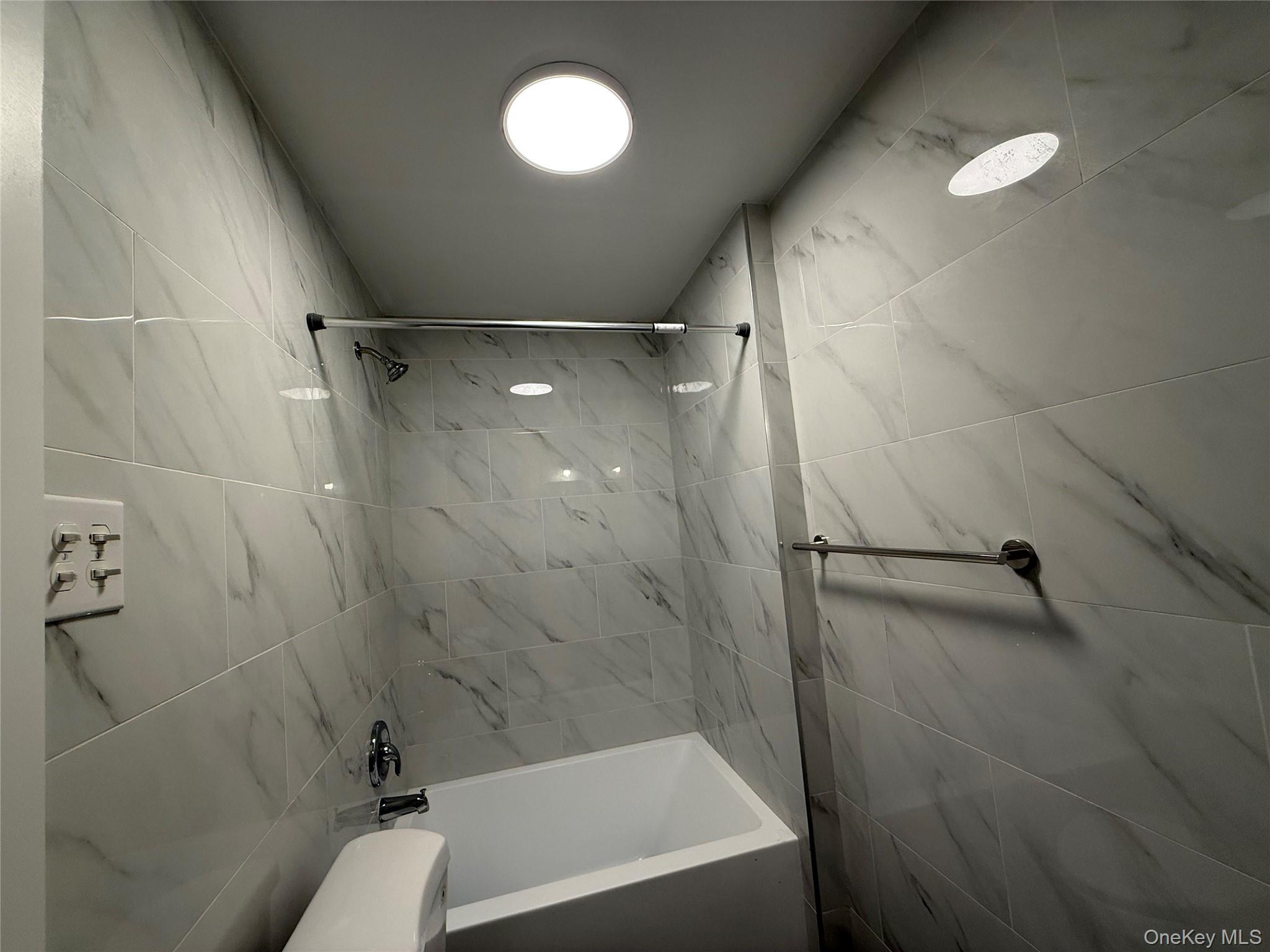 #17 photo, 144 Jersey Avenue, 뉴욕주 Port Jervis , NY 12771