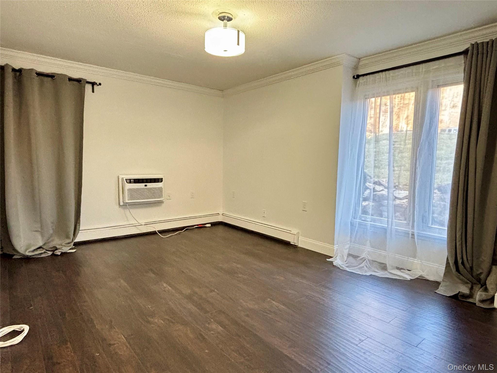 #10 photo, 12 Granada Crescent, 뉴욕주 White Plains , NY 10603