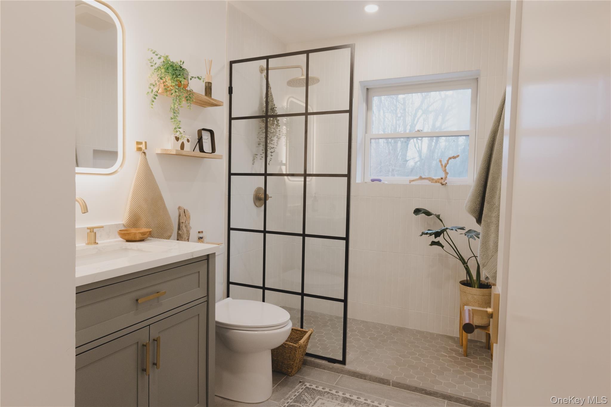 #15 photo, 281 Falls Road, Hudson , NY 12534