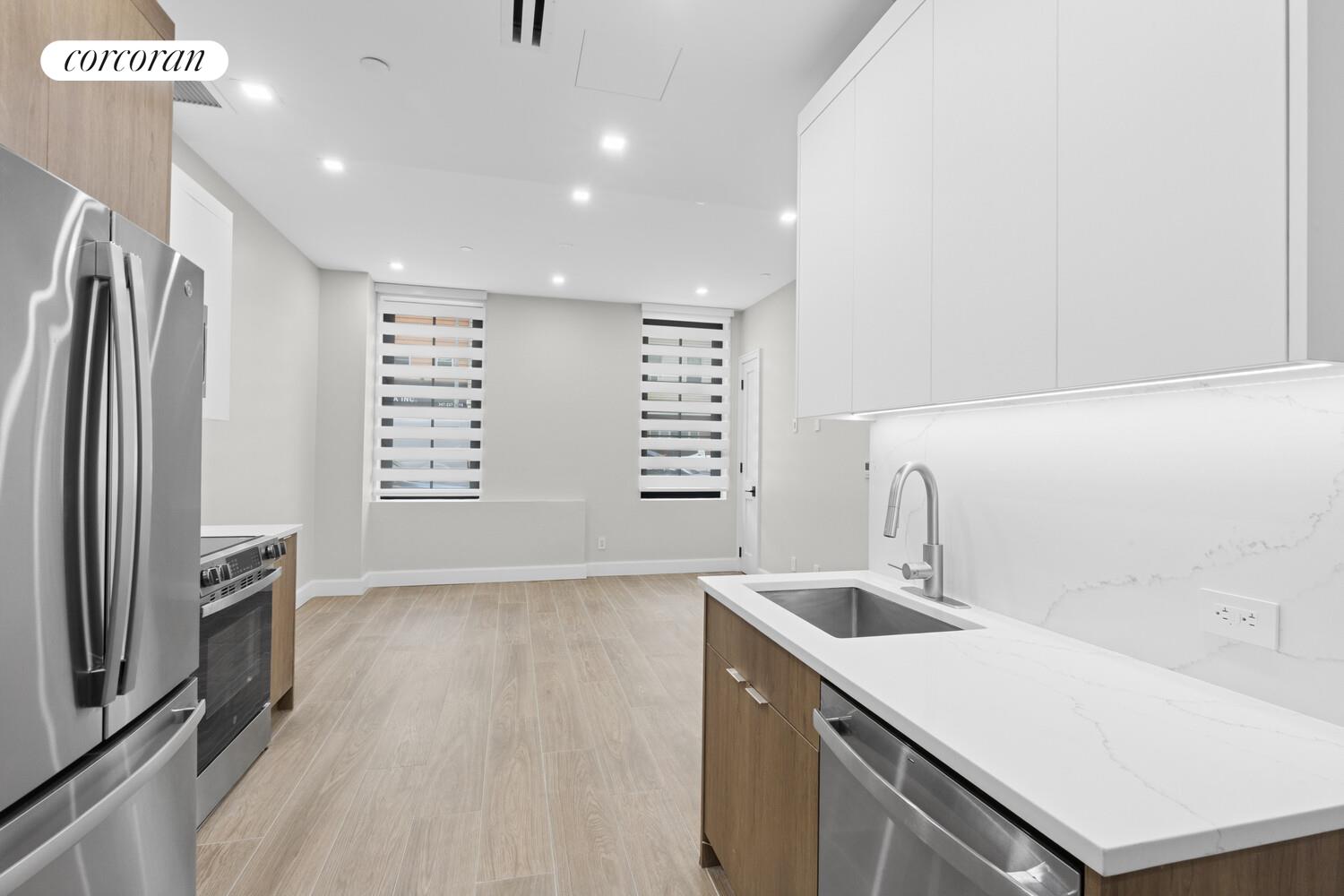 #4 photo, 760 METROPOLITAN Avenue, הברונקס Williamsburg , NY 11211