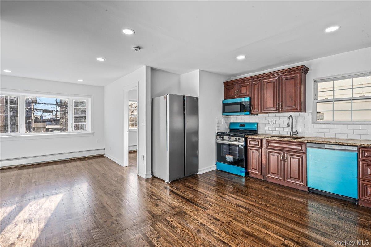 #2 photo, 953A E 217th Street, Bronx , NY 10469