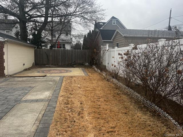 #16 photo, 105 Fordham Street, Williston Park , NY 11596