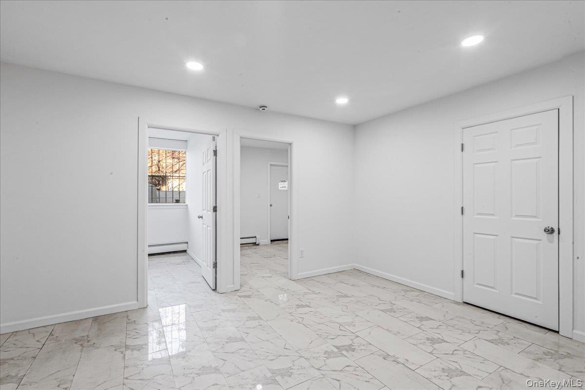 #4 photo, 953A E 217th Street, Bronx , NY 10469