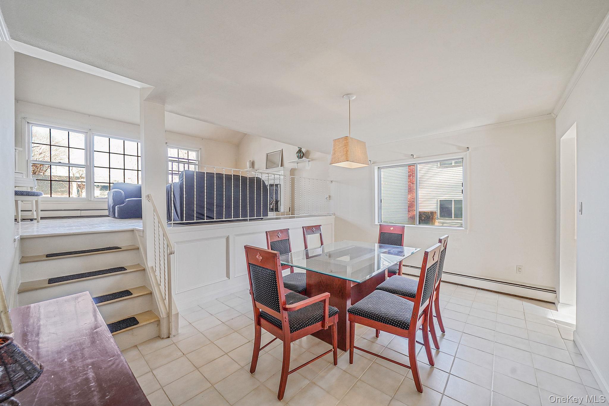 #12 photo, 8 Linden Street, 롱 아일랜드 Selden , NY 11784