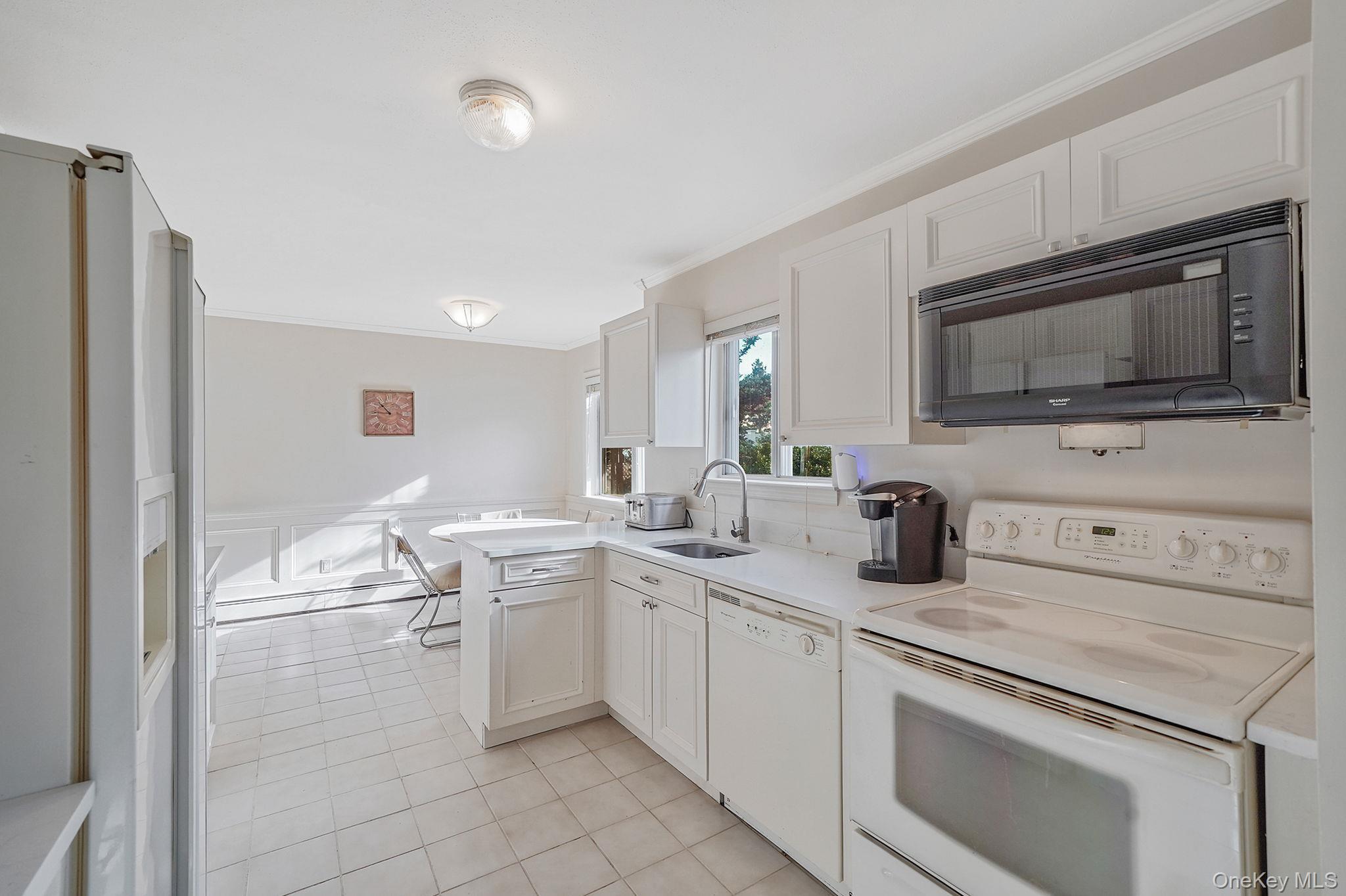 #8 photo, 8 Linden Street, 롱 아일랜드 Selden , NY 11784