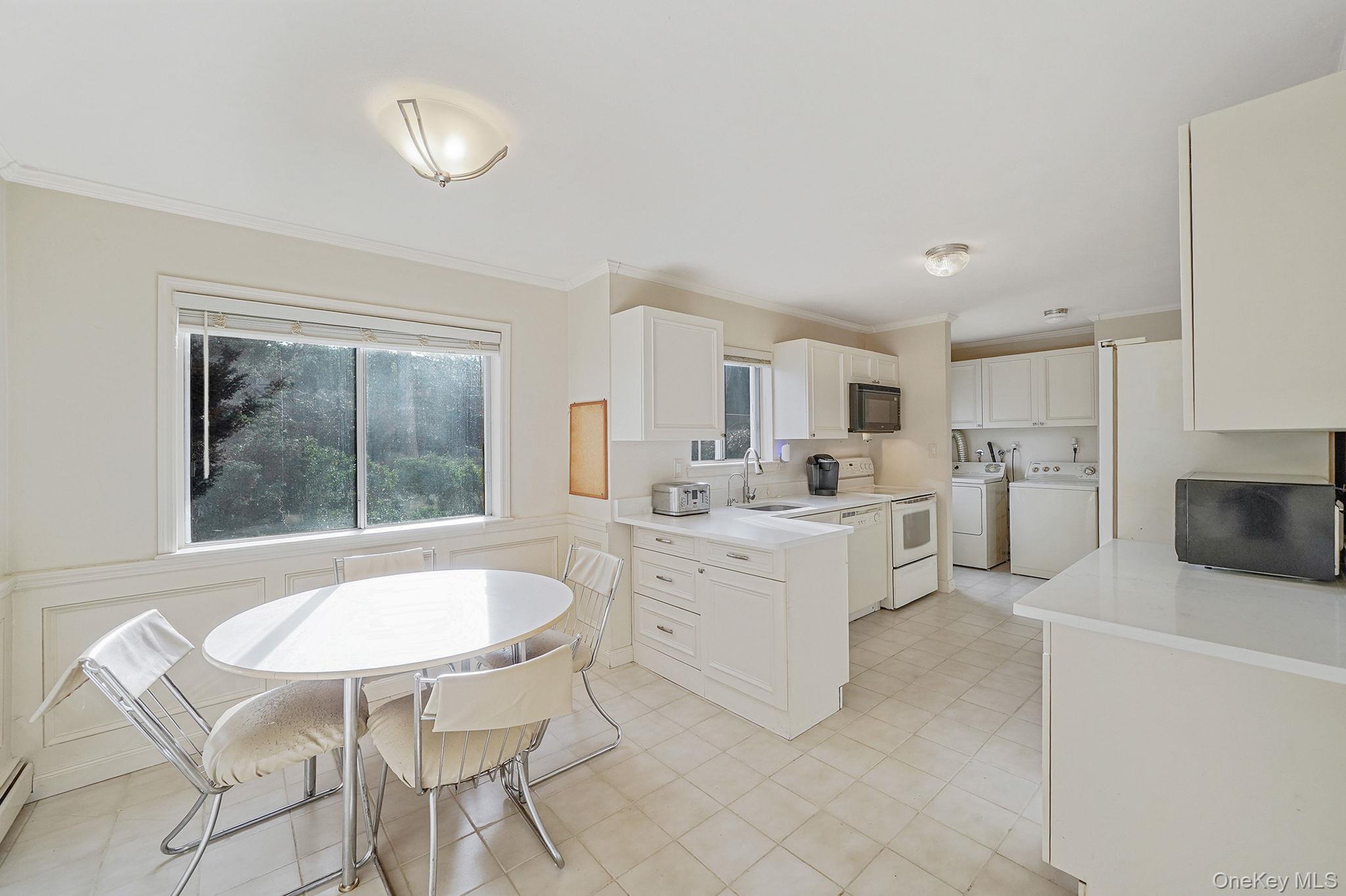 #9 photo, 8 Linden Street, 롱 아일랜드 Selden , NY 11784