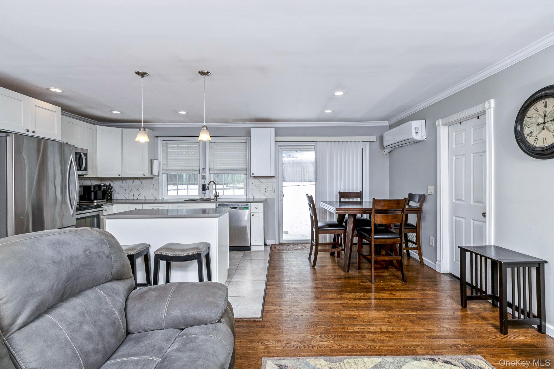 #10 photo, 2700 Falcon Avenue, Medford , NY 11763