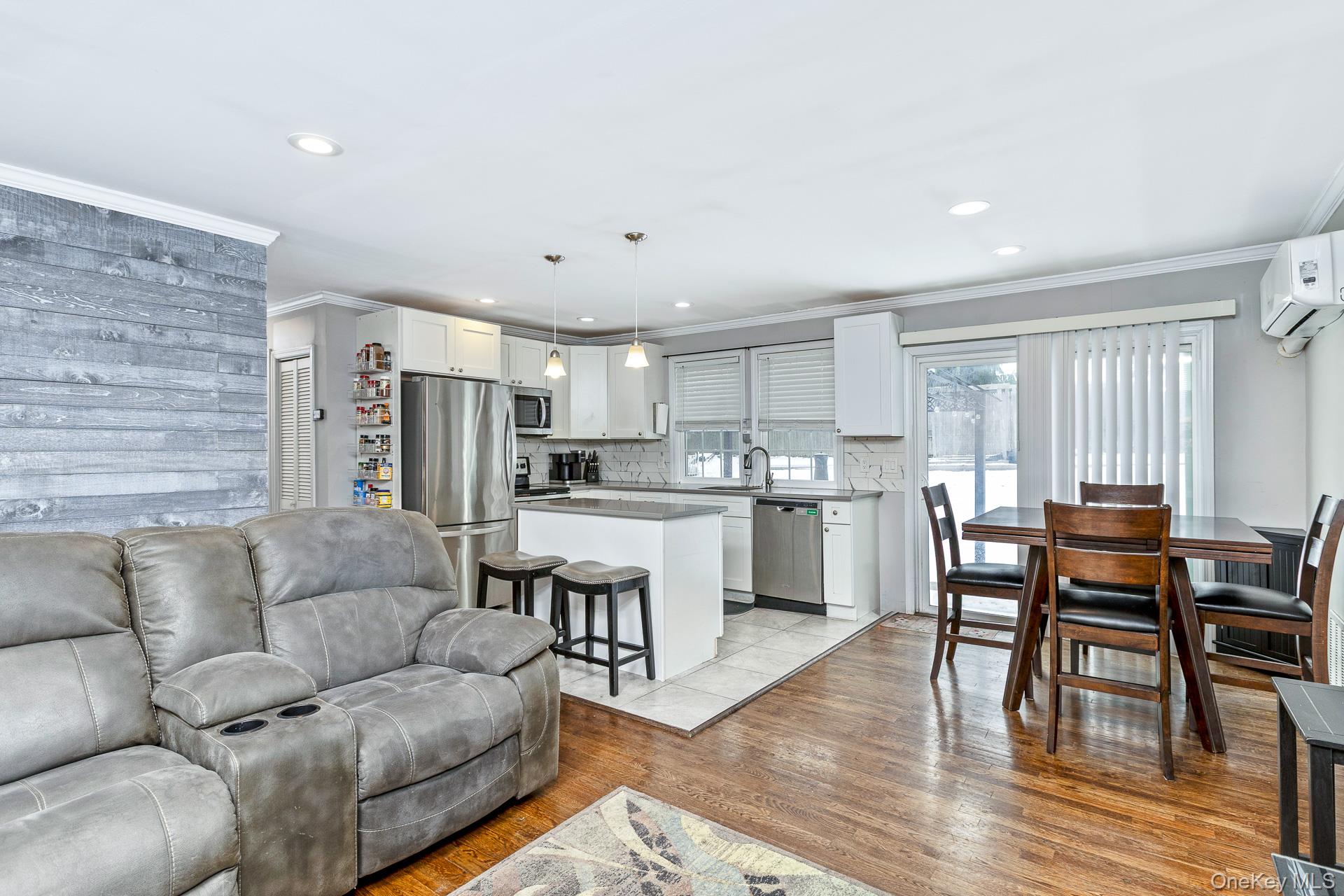 #9 photo, 2700 Falcon Avenue, Medford , NY 11763