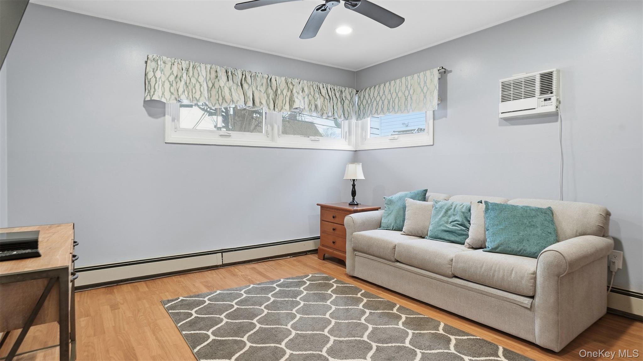 #10 photo, 35 Twin Lane, Wantagh , NY 11793