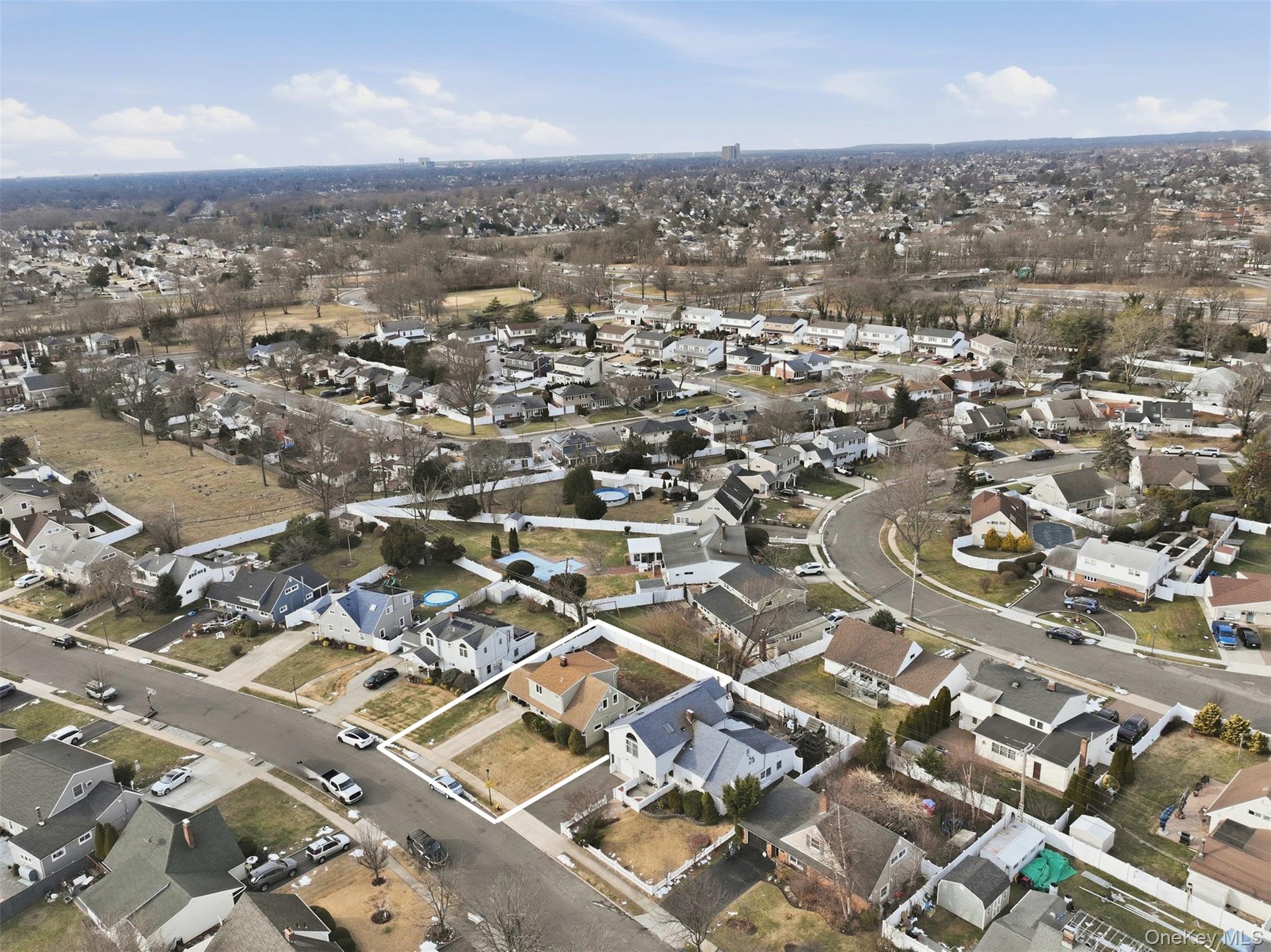 #14 photo, 35 Twin Lane, Wantagh , NY 11793