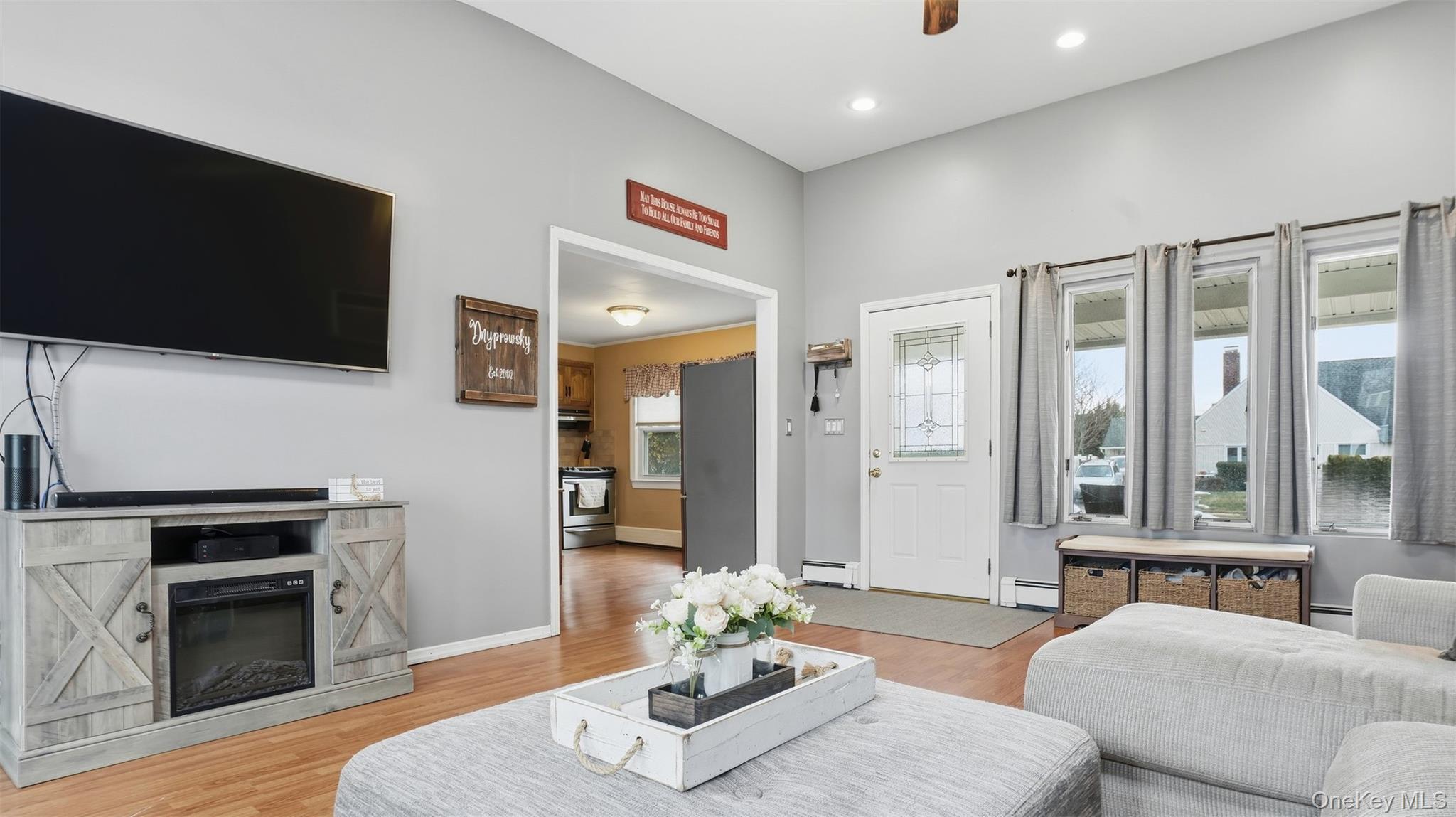 #2 photo, 35 Twin Lane, Wantagh , NY 11793