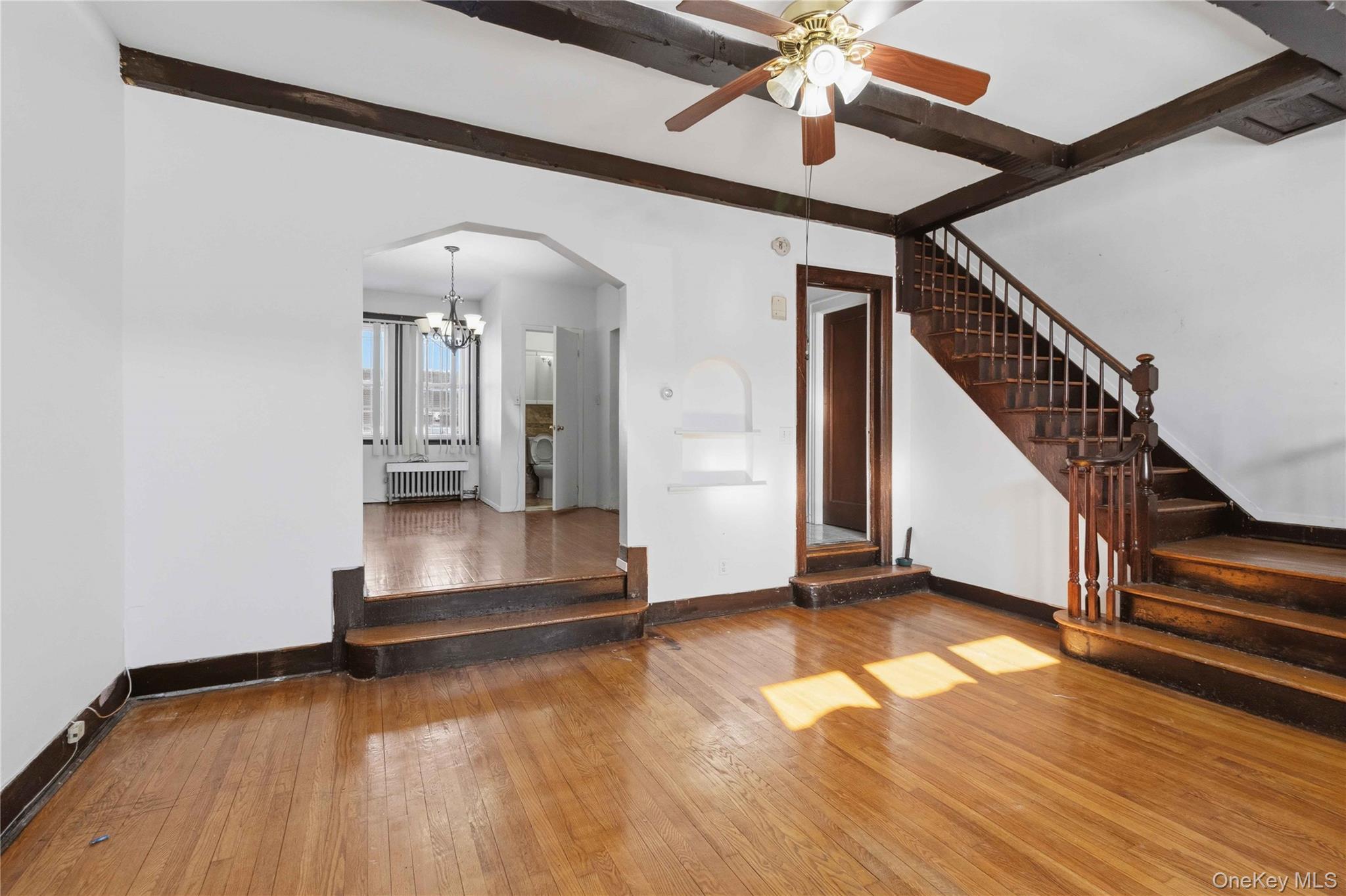 #3 photo, 202 07 109th Avenue, Saint Albans , NY 11412