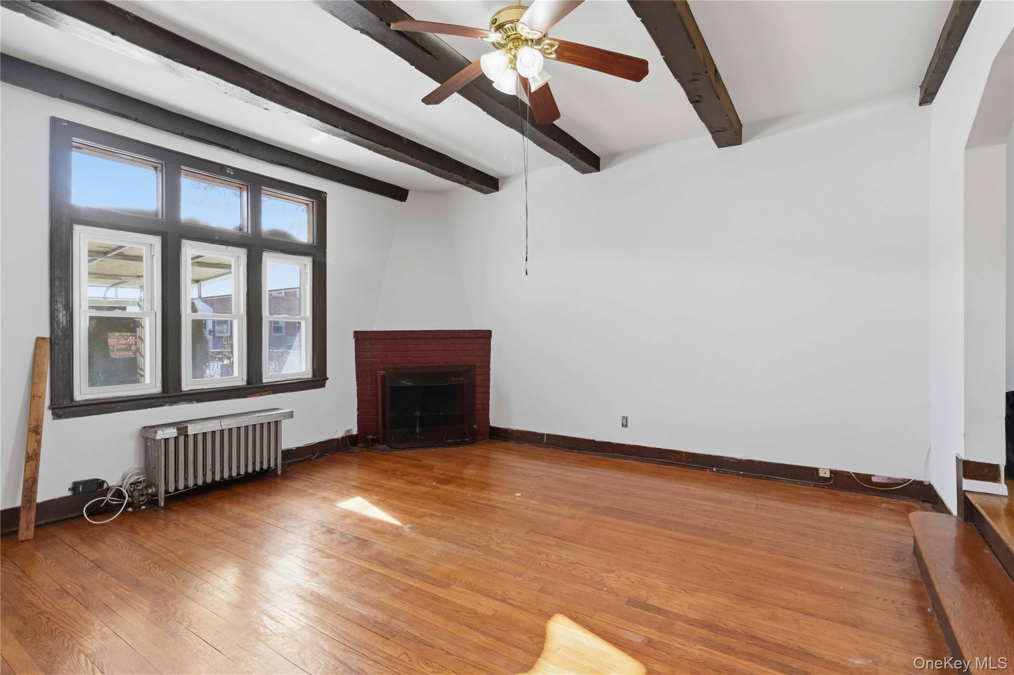 #5 photo, 202 07 109th Avenue, Saint Albans , NY 11412