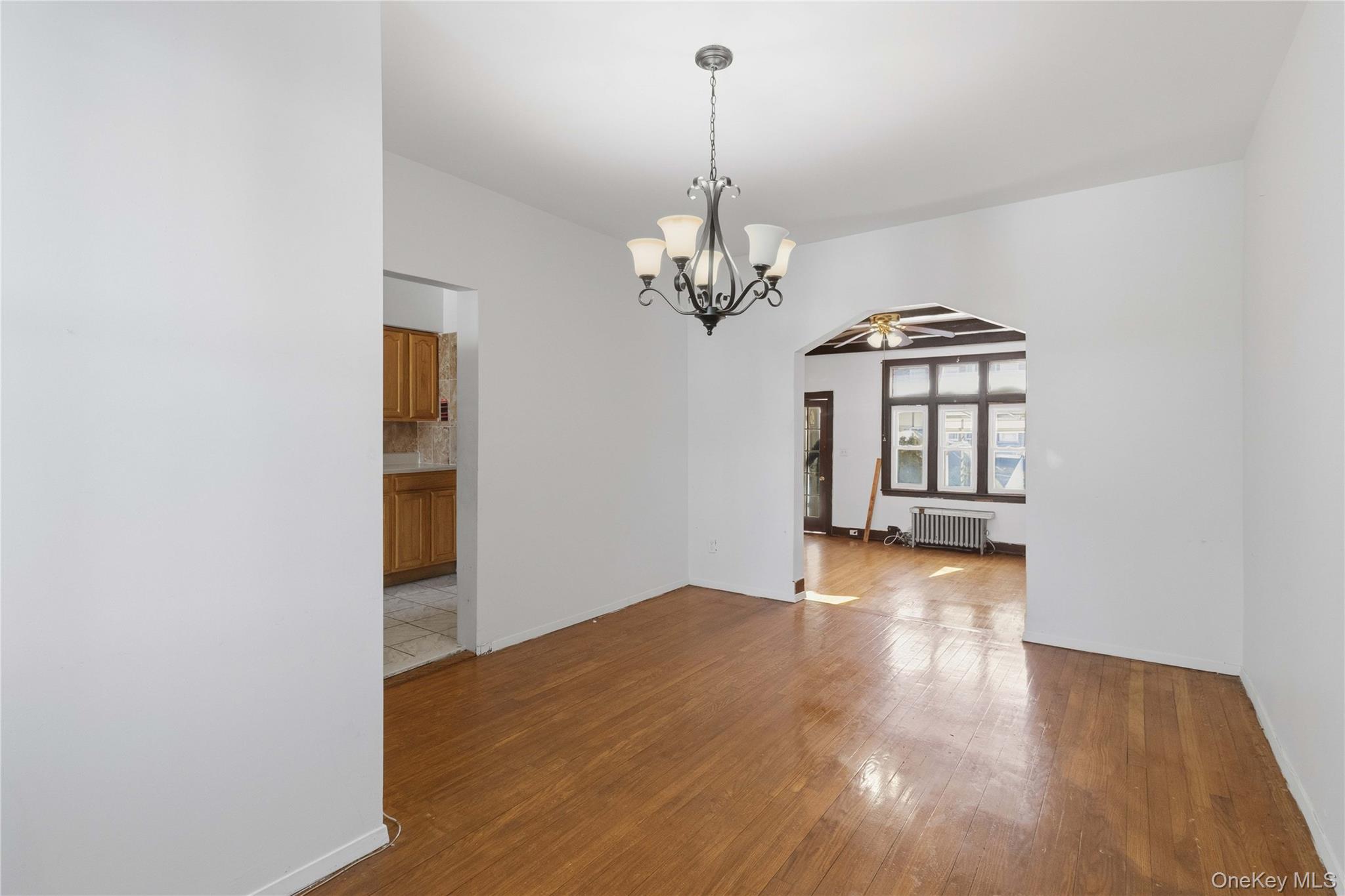 #7 photo, 202 07 109th Avenue, Saint Albans , NY 11412