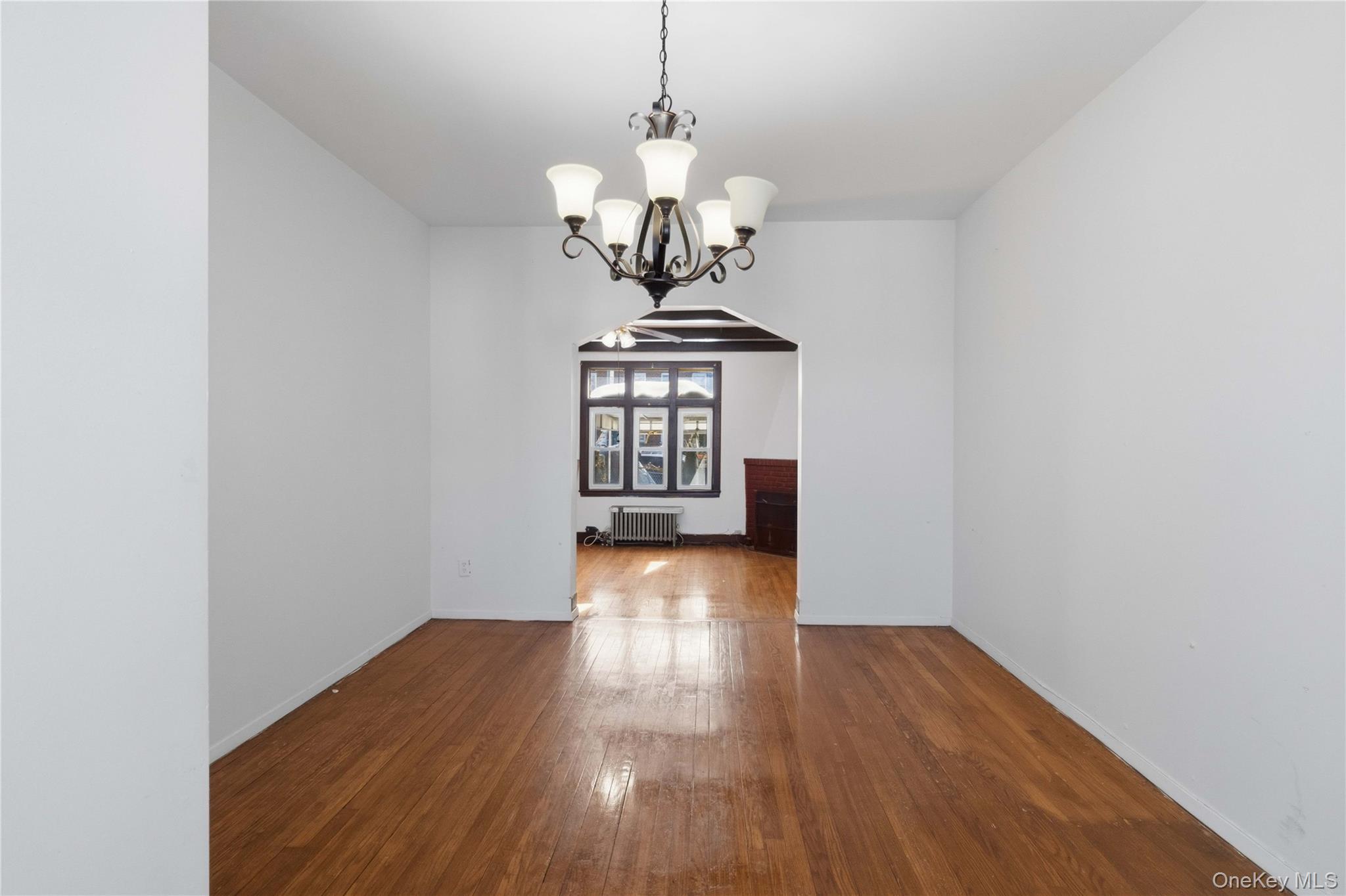 #8 photo, 202 07 109th Avenue, Saint Albans , NY 11412