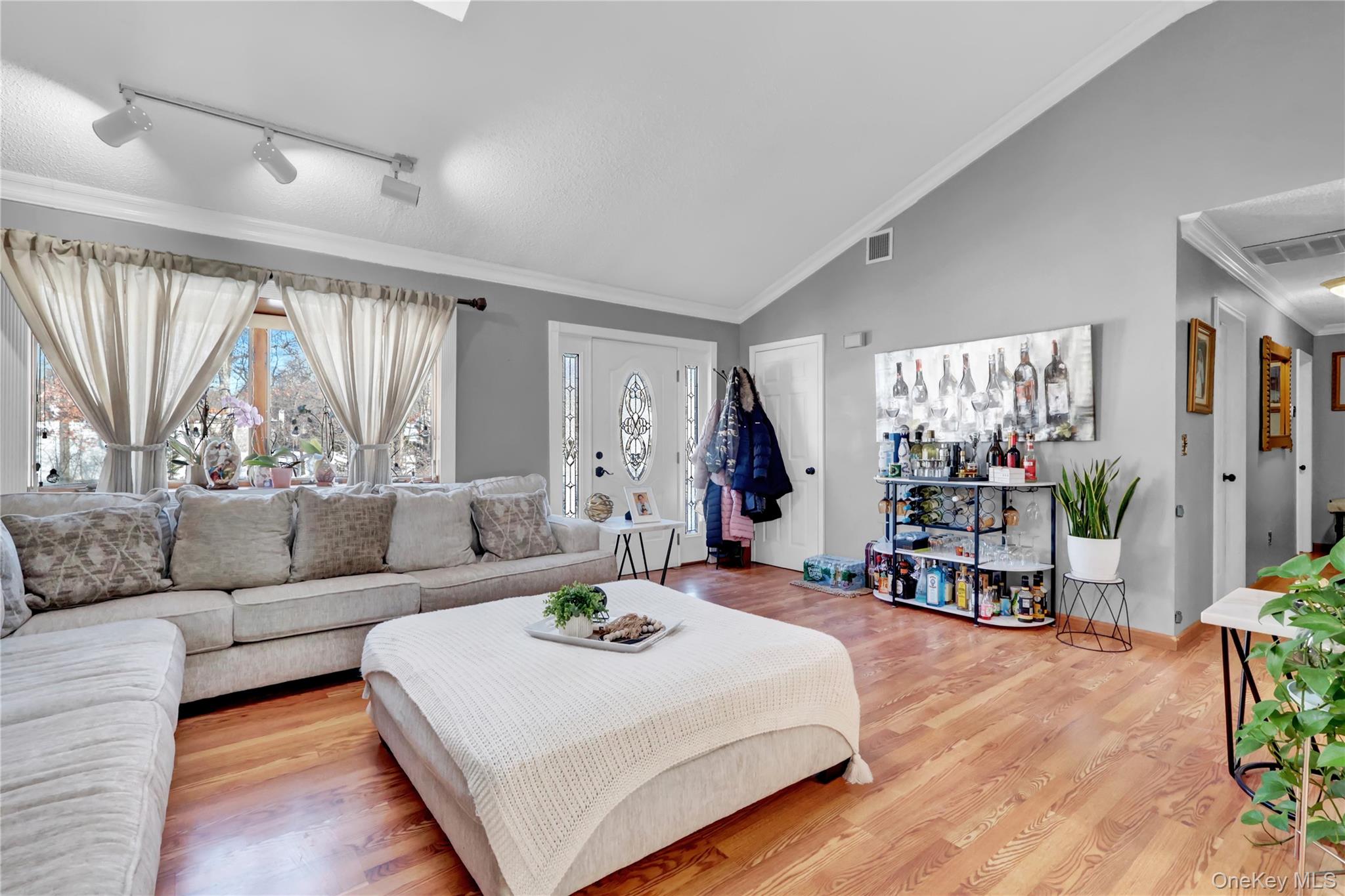 #6 photo, 10 Joanna Place, সাফোক কাউন্টি Port Jefferson Station , NY 11776