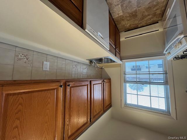 #7 photo, 84 Shore Road, पोर्ट वॉशिंगटन Port Washington , NY 11050