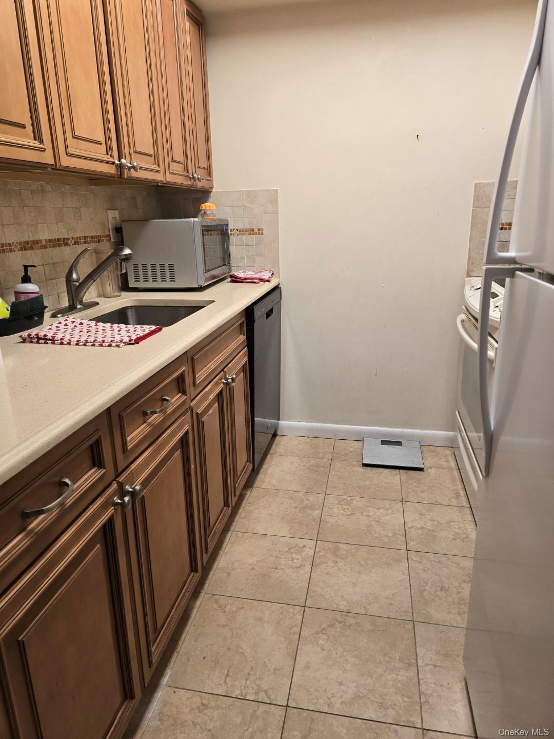 #2 photo, 142 Main Street, Mineola , NY 11501