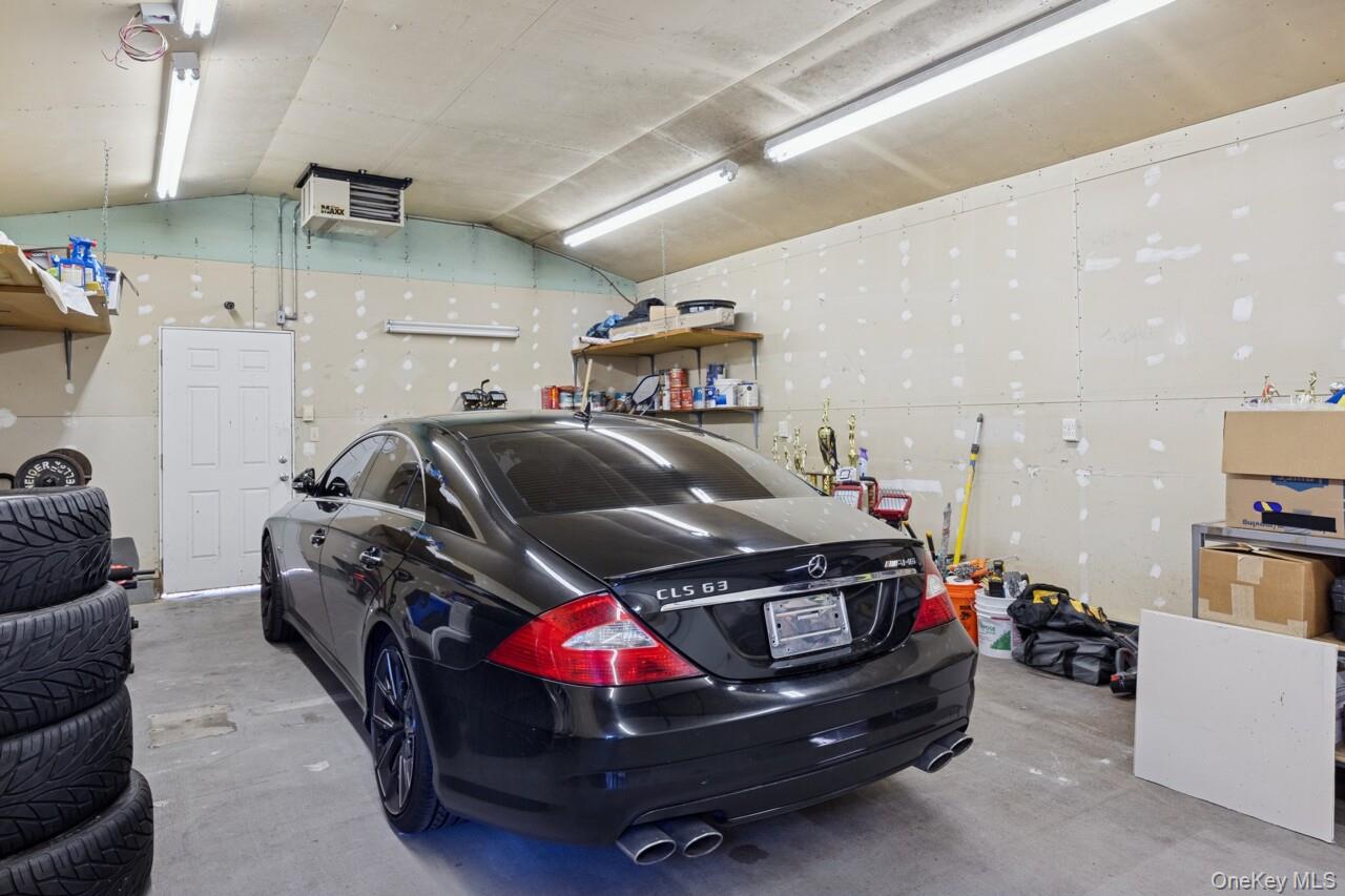 #5 photo, 22 Garden Place, Shirley , NY 11967