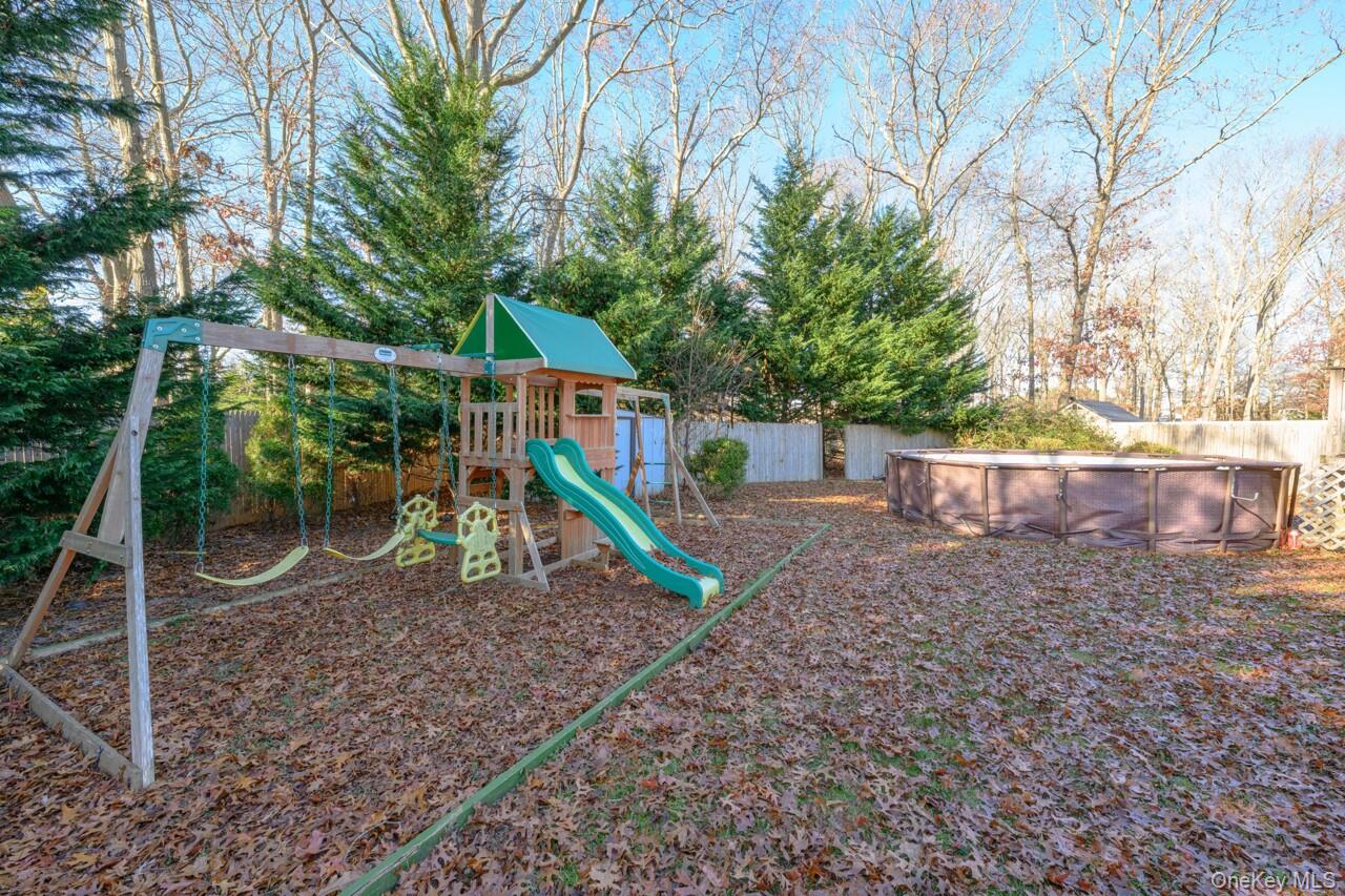 #7 photo, 22 Garden Place, Shirley , NY 11967