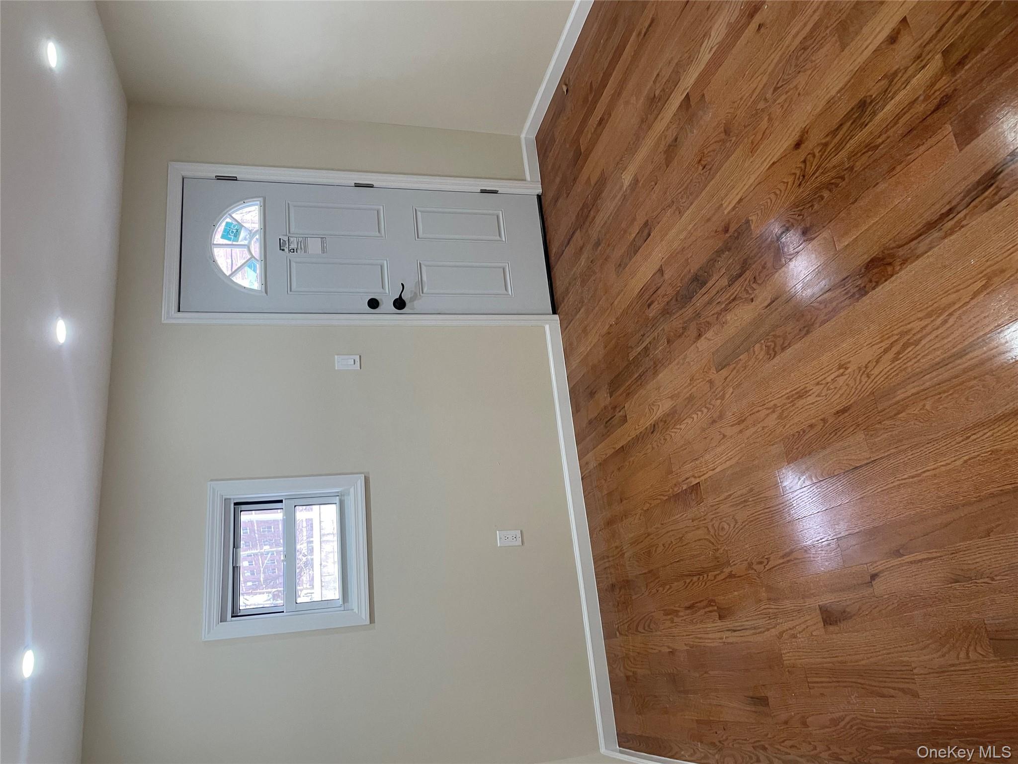 #12 photo, 10481 165th Street, Jamaica , NY 11433