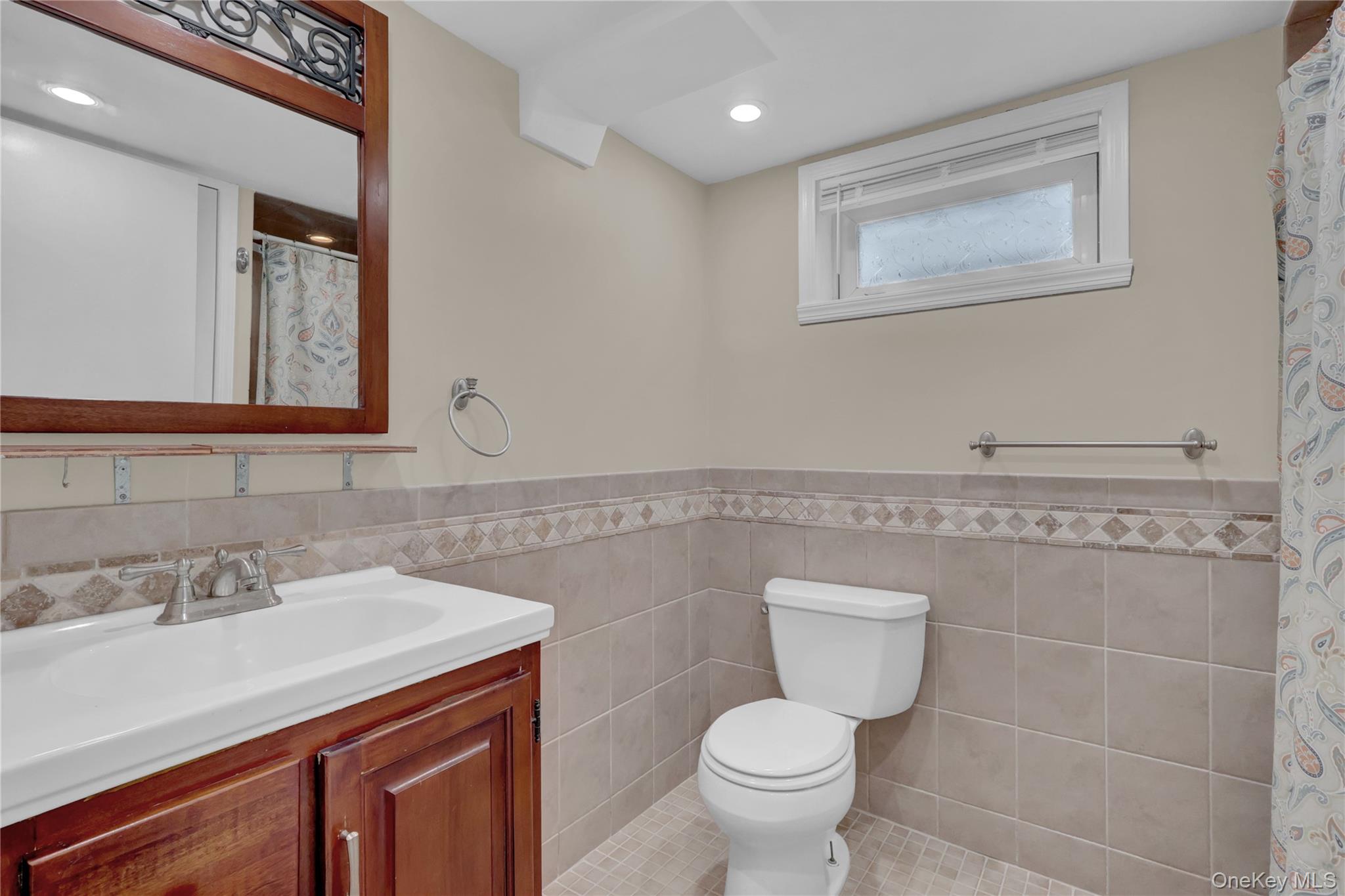 #19 photo, 57 Roosevelt Drive, Bethpage , NY 11714