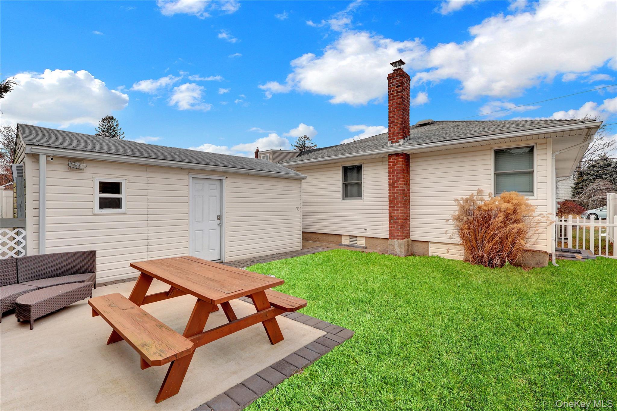 #20 photo, 57 Roosevelt Drive, Bethpage , NY 11714