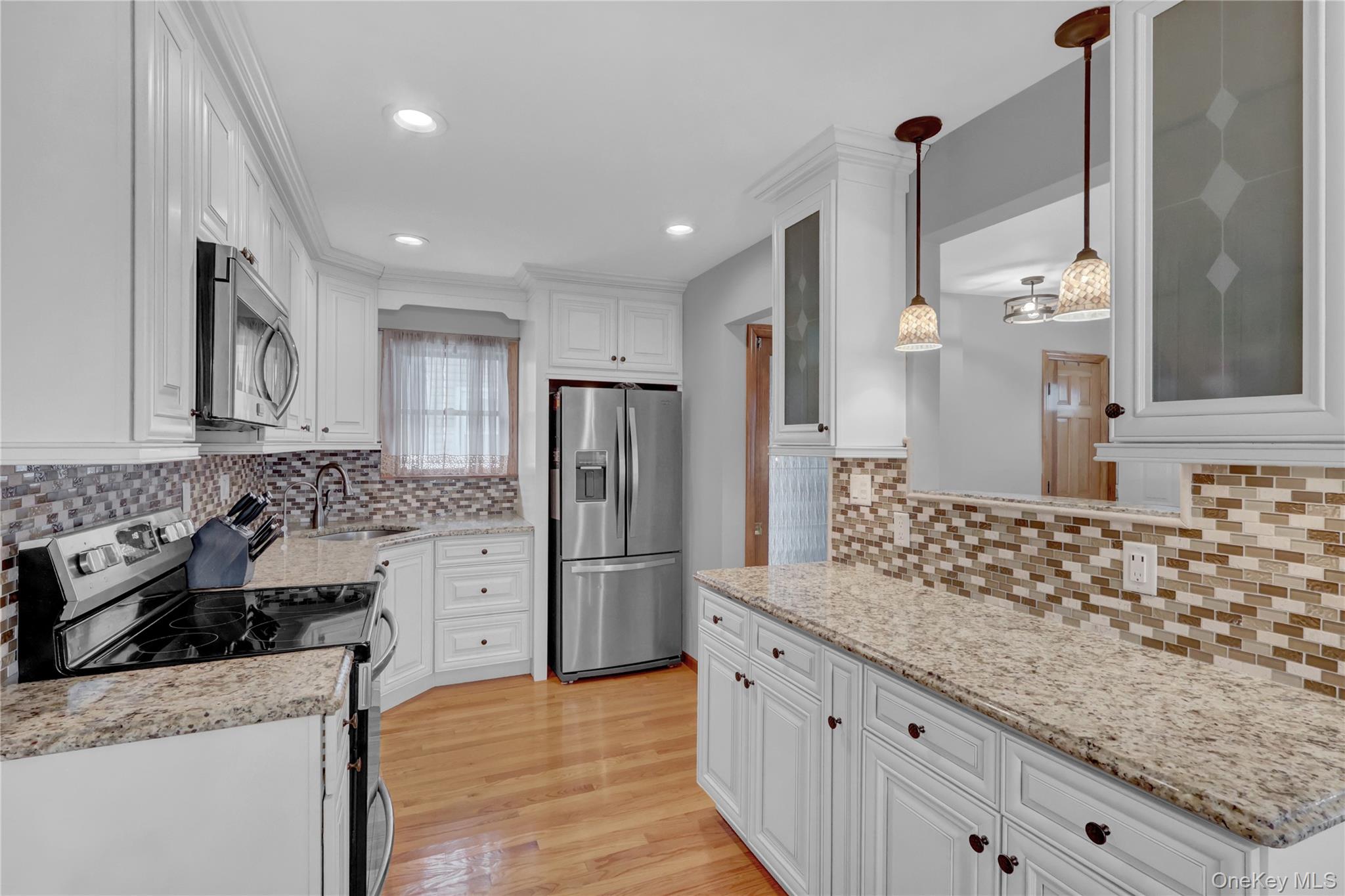 #7 photo, 57 Roosevelt Drive, Bethpage , NY 11714