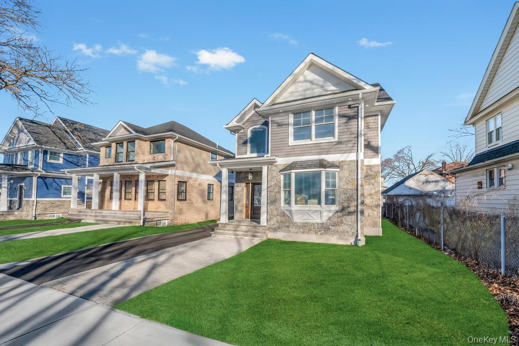 #3 photo, 141 Emerson Avenue, Floral Park , NY 11001