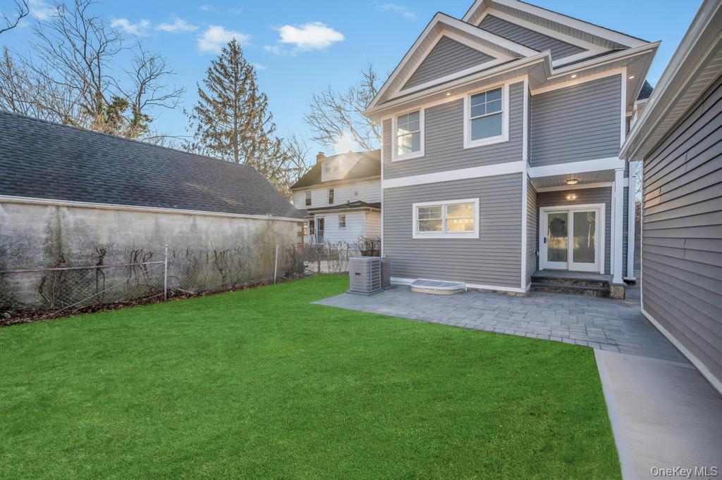 #5 photo, 141 Emerson Avenue, Floral Park , NY 11001