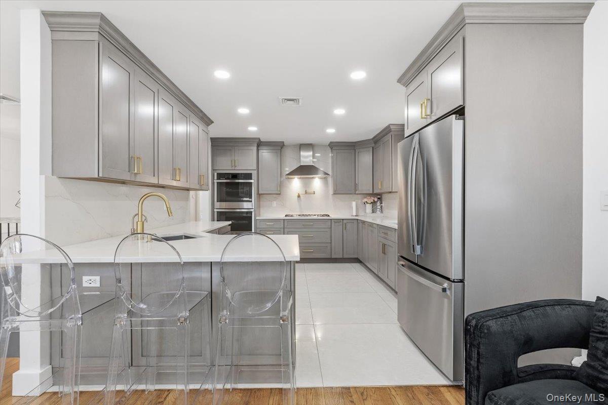 #11 photo, 219 Pearsall Place, Woodmere , NY 11598