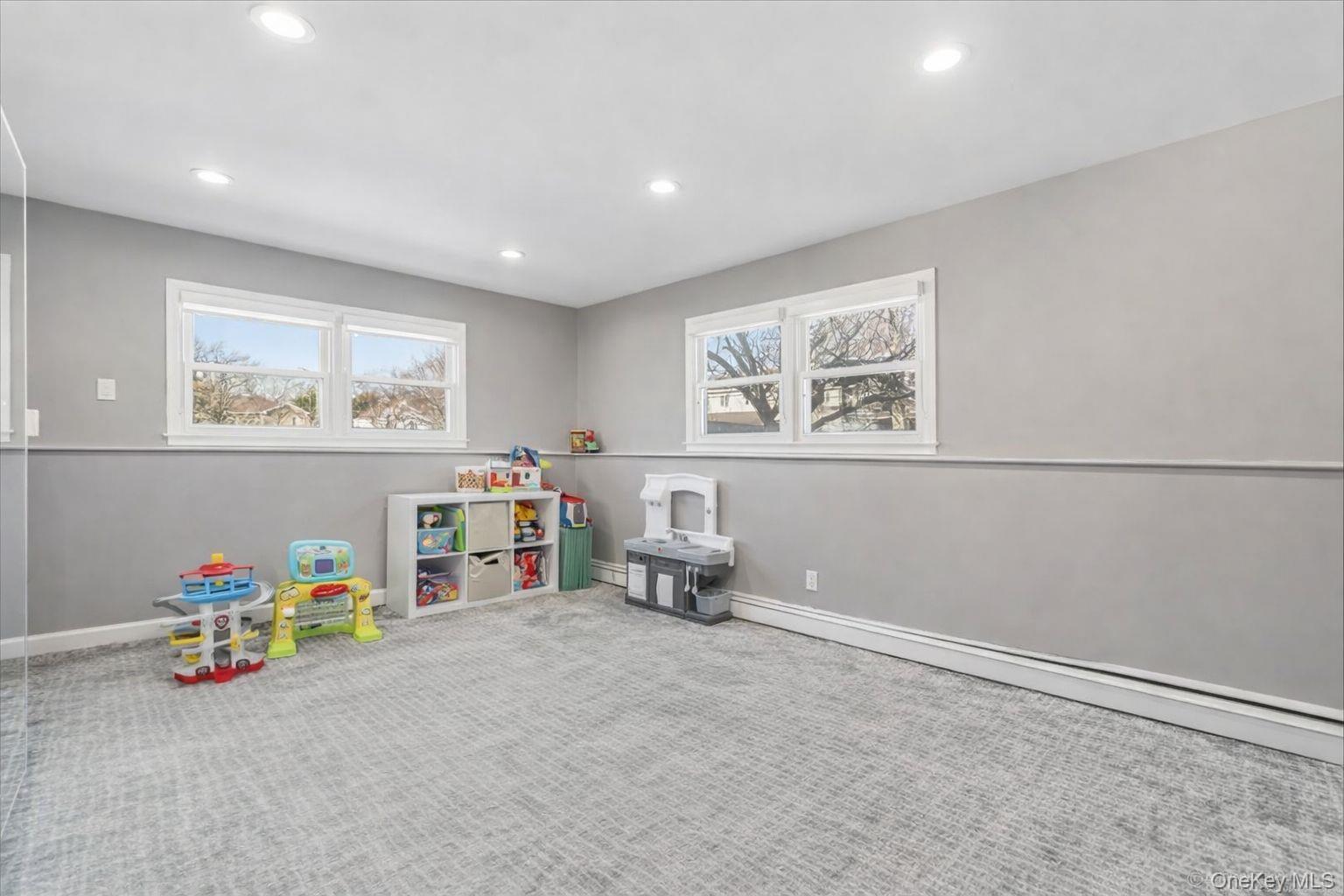 #20 photo, 219 Pearsall Place, Woodmere , NY 11598