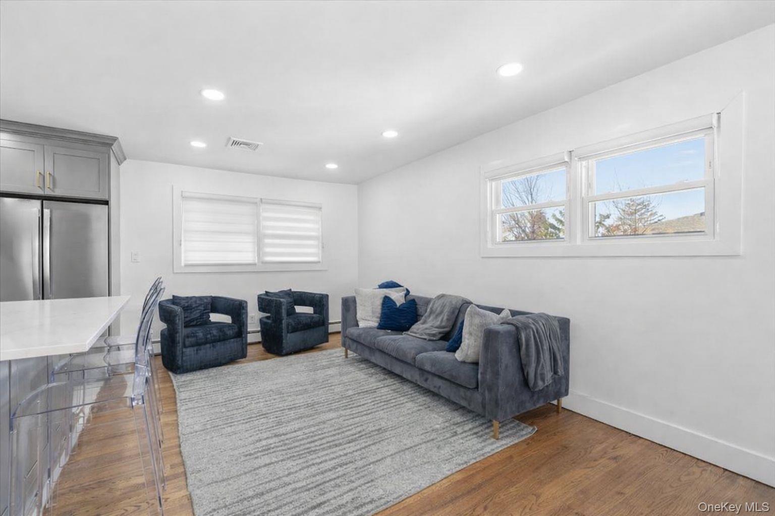 #7 photo, 219 Pearsall Place, Woodmere , NY 11598