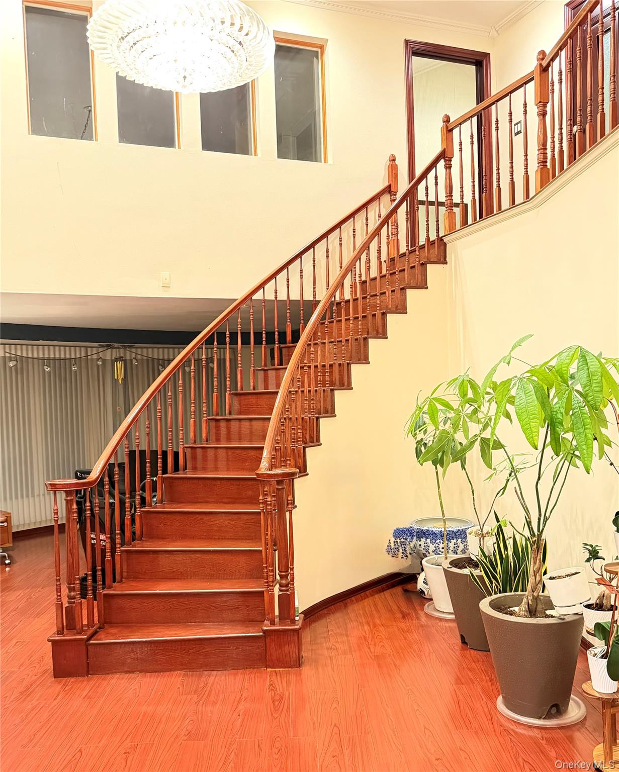 #4 photo, 26105 Bridgewater Avenue, Glen Oaks , NY 11004