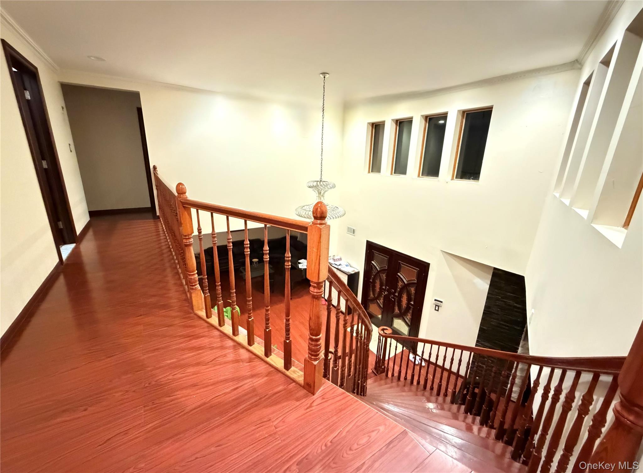 #5 photo, 26105 Bridgewater Avenue, Glen Oaks , NY 11004