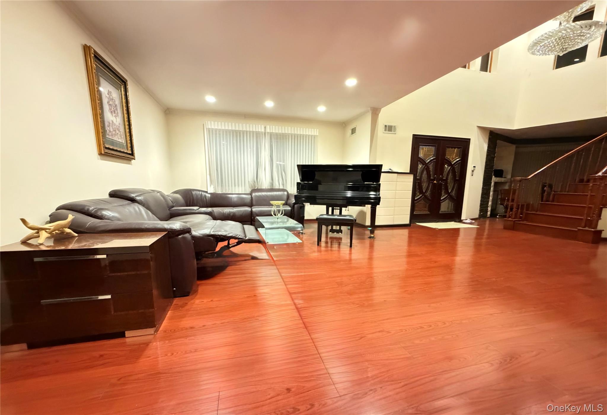 #7 photo, 26105 Bridgewater Avenue, Glen Oaks , NY 11004