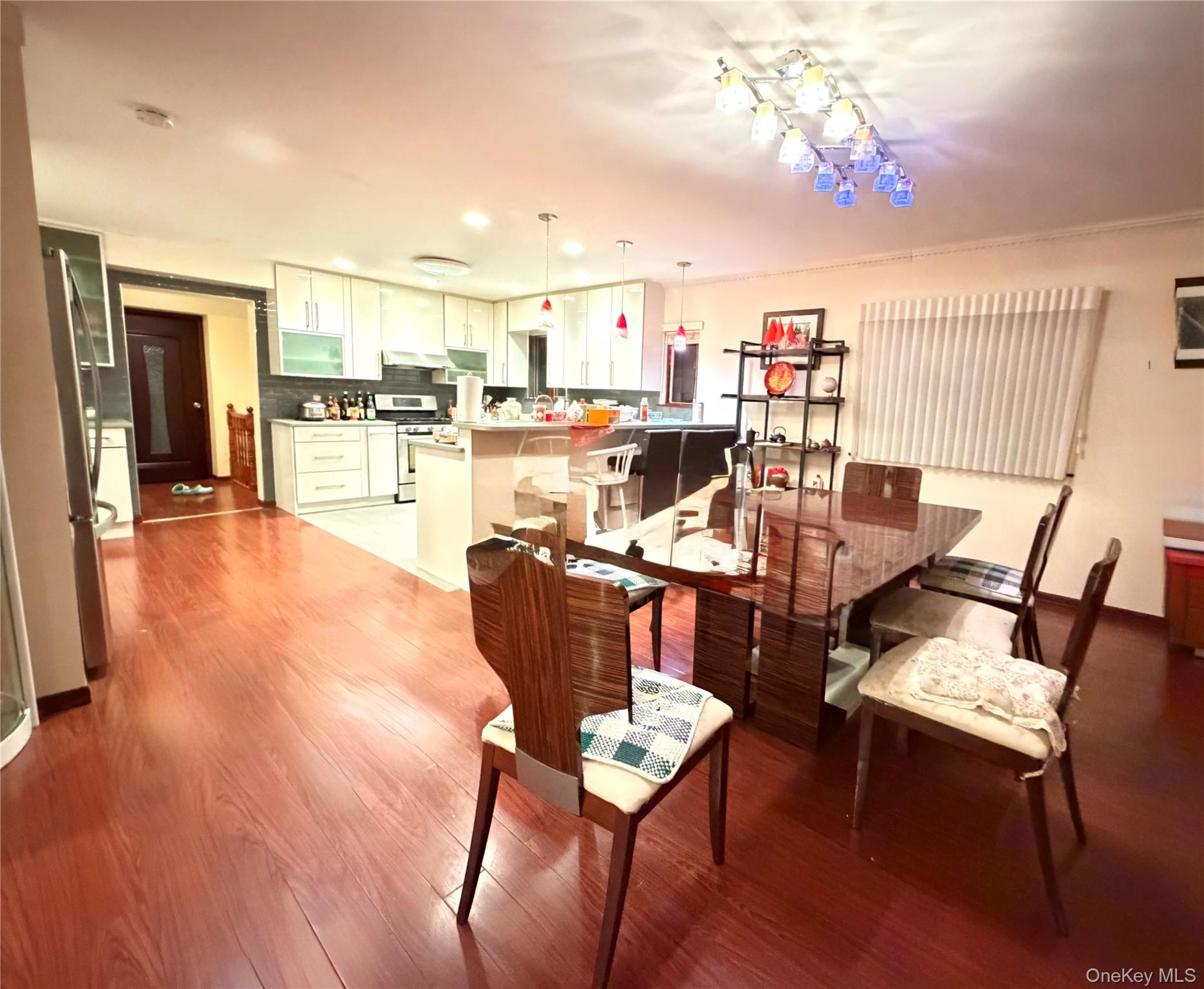 #9 photo, 26105 Bridgewater Avenue, Glen Oaks , NY 11004