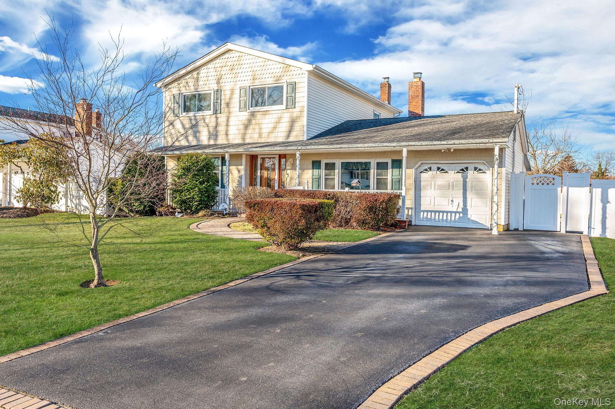 #3 photo, 14 Harp Lane, מחוז סאפוק Sayville , NY 11782