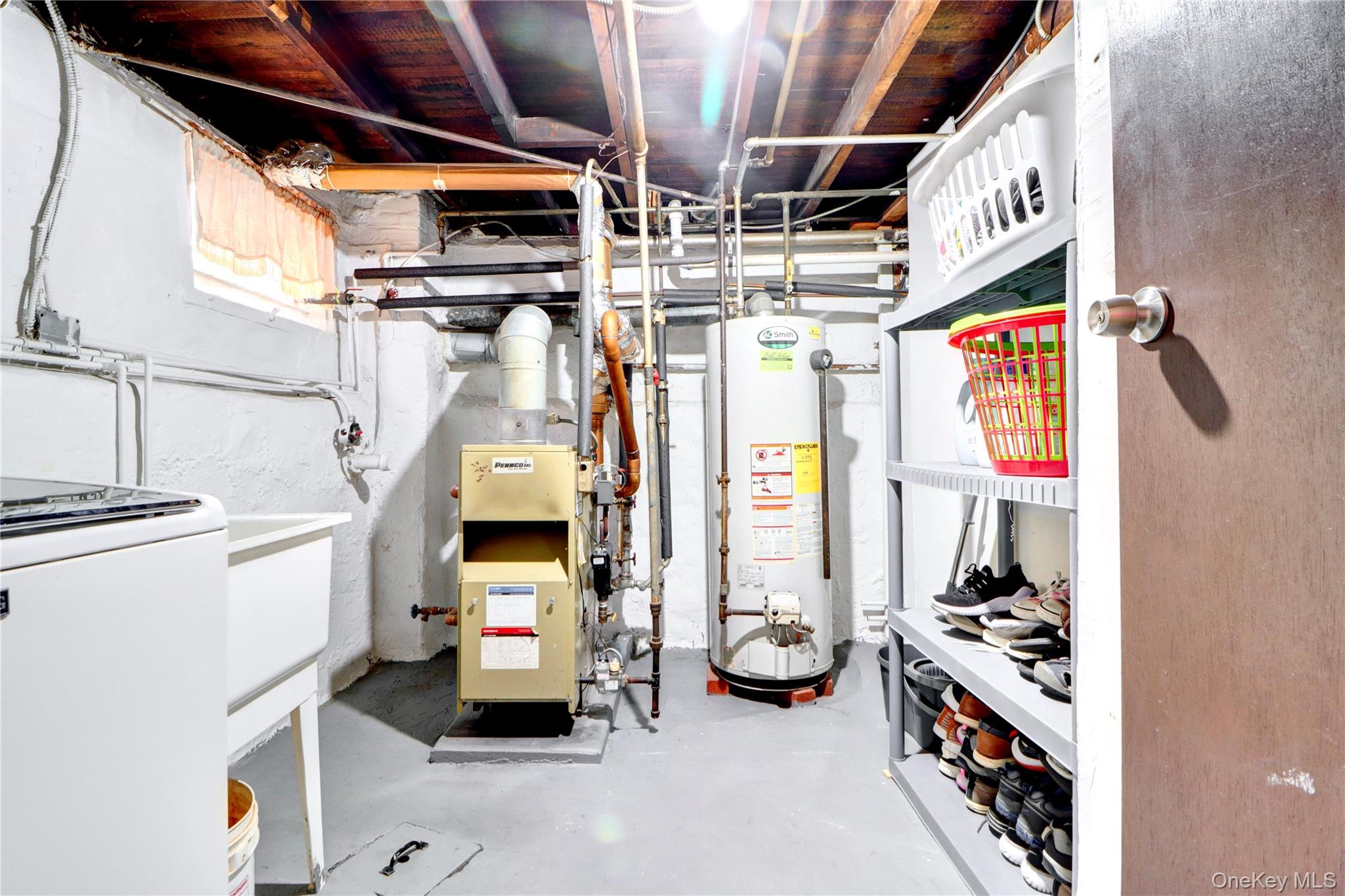 #20 photo, 6510 80th Avenue, קווינס Glendale , NY 11385