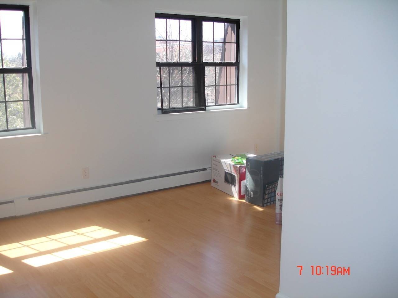 #4 photo, 219-02 64th Ave, #3, Oakland Gardens , NY 11364