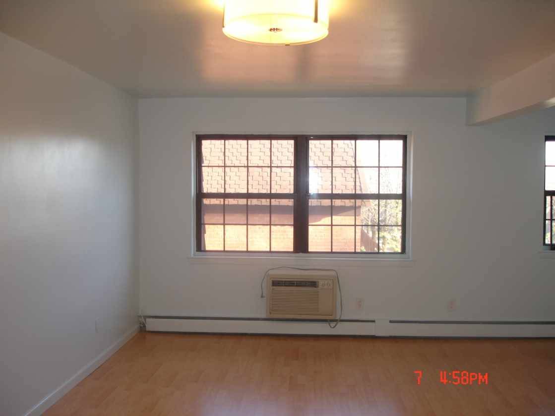 #8 photo, 219-02 64th Ave, #3, Oakland Gardens , NY 11364