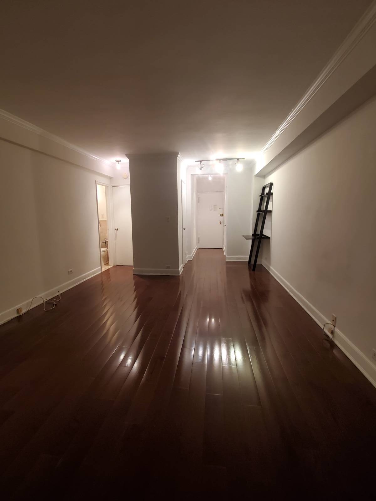 #5 photo, 225 E 46th Street, מנהטן New York , NY 10017