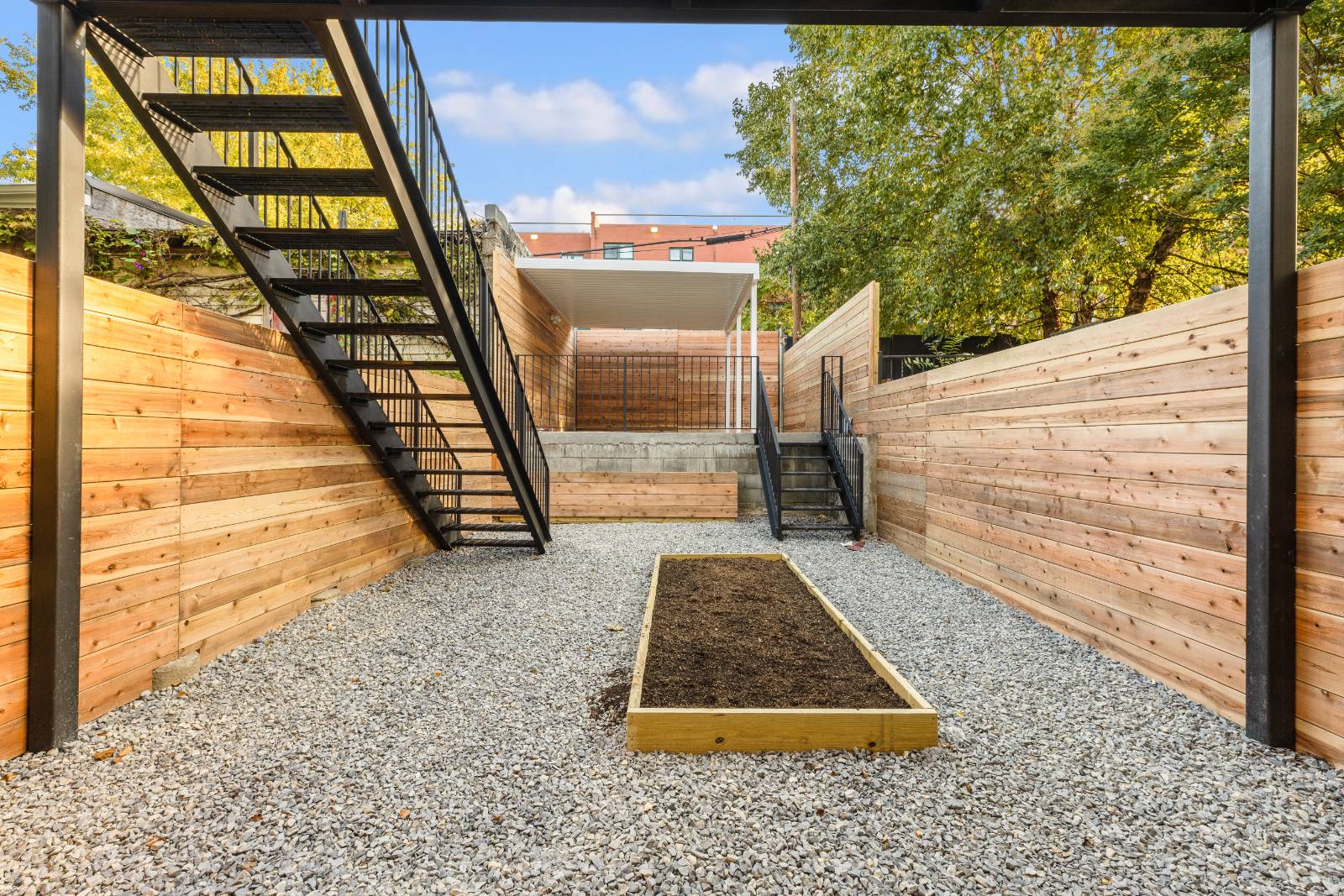 #18 photo, 94 Pioneer Street, #1, 브루클린 Red Hook , NY 11231